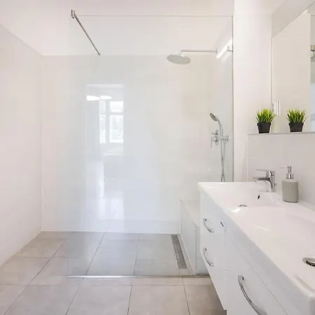 Klauzal Garden City Apartment
