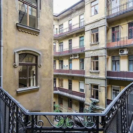 Klauzal Garden City *