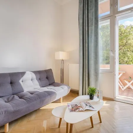 Klauzal Garden City Apartment *